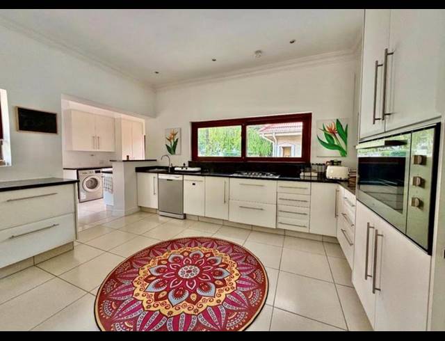 4 BEDROOM PROPERTY TO RENT IN BRYANSTON